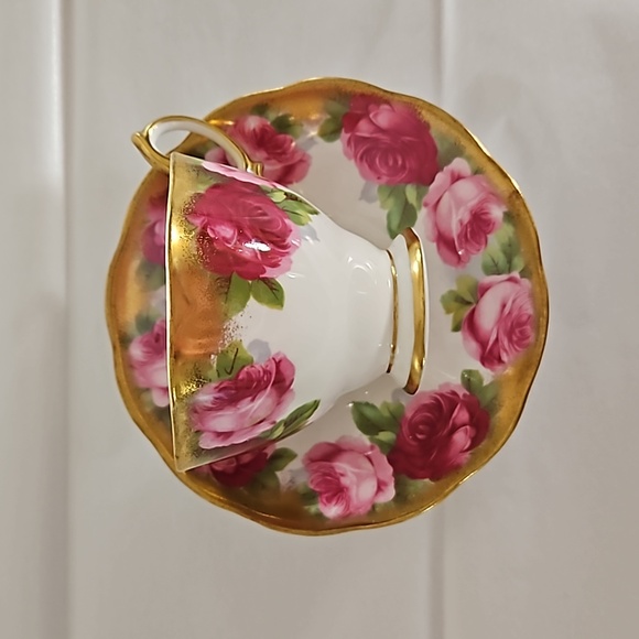 Antique "Old English Rose" by Royal Albert, cup and saucer. - Picture 4 of 8